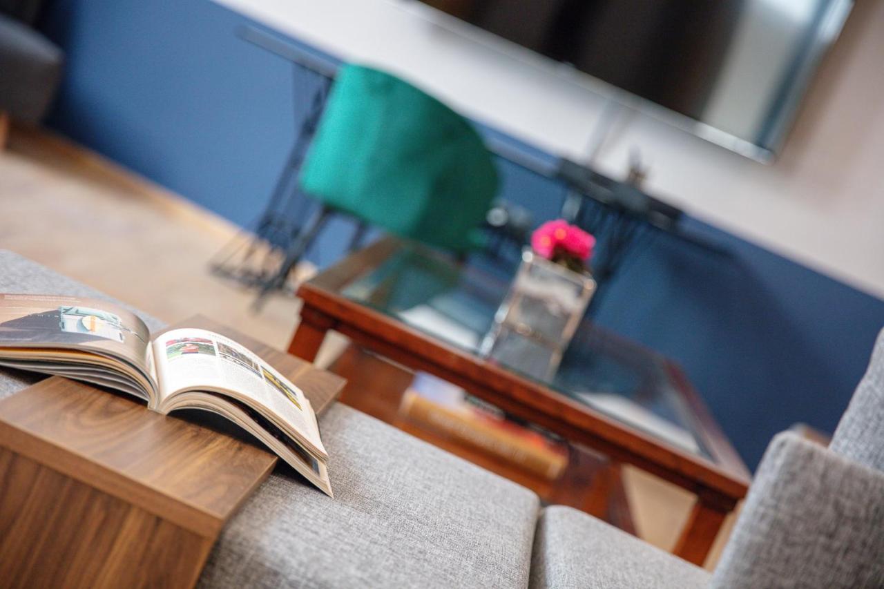 The Vault Athens Hotel Bagian luar foto