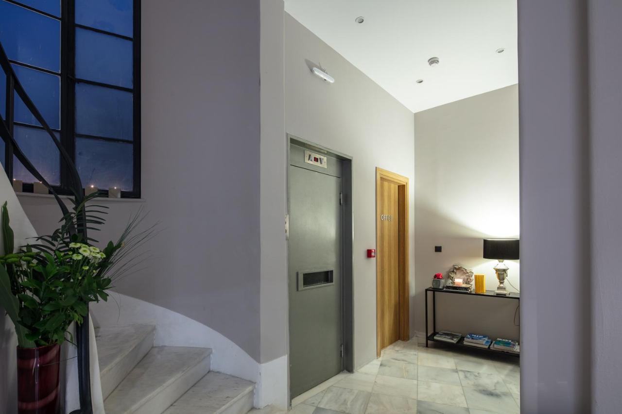 The Vault Athens Hotel Bagian luar foto