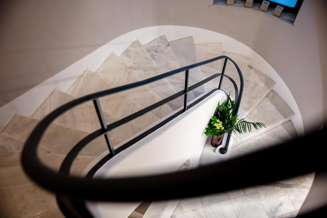 The Vault Athens Hotel Bagian luar foto